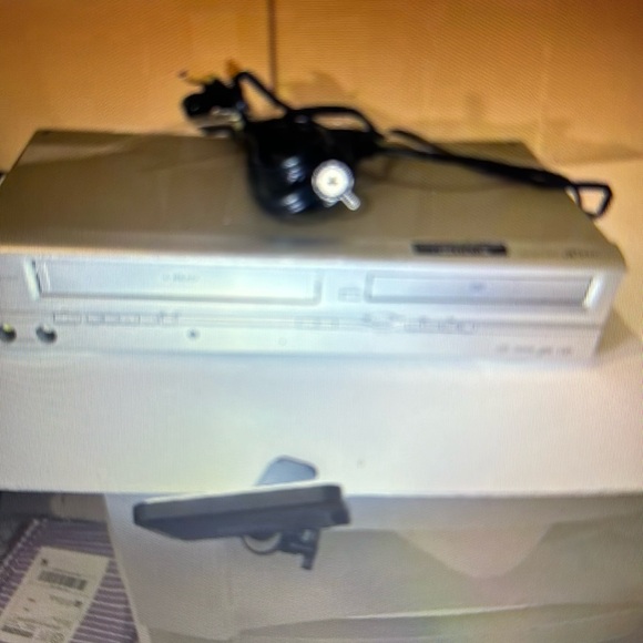 unbranded Other - DVD and vcr combo no remote